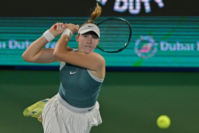 MIRA ANDREJEVA OSVOJILA TITULU U DUBAIJU: 17-godišnja ruska teniska senzacija podigla prvi pehar u karijeri