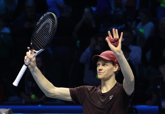 SINER RUTINSKI UPISAO POBEDU: Italijan preslišao Zvereva na Završnom mastersu u Torinu