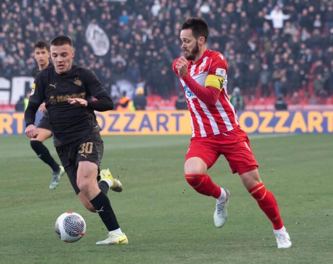 ZVEZDA-ZESTOKO-OSLABLJENA-NA-VECITOM-DERBIJU-Crveno-beli-bez-kapitena-protiv.jpeg pJ76VYKl