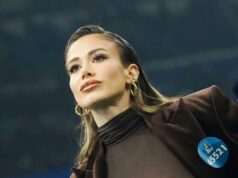AUUU DILETA, ZAŠTO IM TO RADIŠ: Najprovokativnija sportska novinarka stajlingom krade proslavu titule u Napulju pJ76Ogol