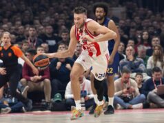 ZVEZDIN KOŠARKAŠ PRIMENIO NARODNU MEDICINU: Majk Daum iskoristio stari srpski lek protiv otoka 68x4Aq98