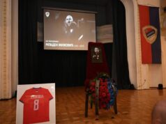 NAJTUŽNIJA VEST! SAHRANJEN MLADEN ŽIŽOVIĆ! Legendarni trener u Bijeljini ispraćen na večni počinak! automobili išarani ljudskom krvlju u Nemačkoj
