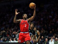 BOGDAN SA KLUPE GLEDAO NESTVARNU DOMINACIJU LENARDA! Klipersi šokirali Minesotu, Kavaj brojao do 41! (FOTO) Boston - Majami