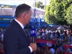 NOVINAR VREĐAO ĐOKOVIĆA PRED KAMERAMA I SRPSKIM NAVIJAČIMA! Nezapamćeni skandal posle Novakovog meča! Šta je ovom čoveku u glavi?! (FOTO) VJZL1y78