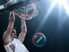 PETRUŠEV PROGOVORIO O ZVIŽDUCIMA NAVIJAČA CRVENO-BELIH: Razumem ih! Možda osećaju da je treblo da ostanem! KKCZ.jpg