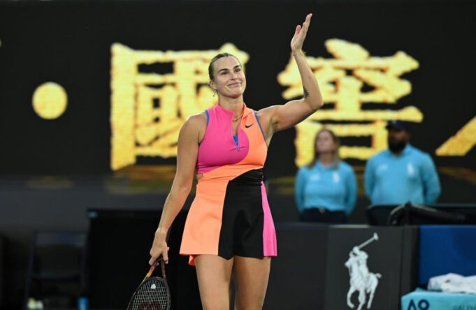 POKUŠALA DA IMPRESIONIRA FEDERERA DOK JE RAZBIJALA PROTIVNICNU! Sabalenka posle meča sve priznala: Volim da budem nepredvidiva