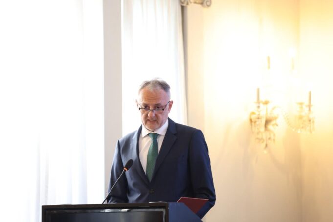 GAJIC-OBILAZI-POVREDJENE-Strasna-tragedija-Ministarstvo-sporta-na-raspolaganju-porodicama.jpeg 17606332731745394845Hitna-pomoc-ilustracija.jpg