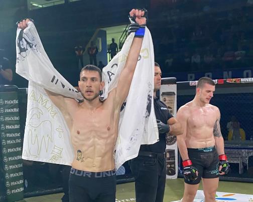 Nikola-Dunovic-pobedio-Lazara-Radonjica-u-Baru.jpg PeOV6nbJ