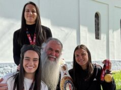 Sara Ćirković u poseti manastiru Karno o8Wyz2XJ