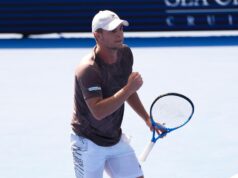 MIŠA JE GUBIO 2:5 i 15:40 U SETU ODLUKE: A onda je jedan spektakularan poen okrenuo sve u korist Kecmanovića MIŠA JE GUBIO 2:5 i 15:40 U SETU ODLUKE: A onda je jedan spektakularan poen okrenuo sve u korist Kecmanovića