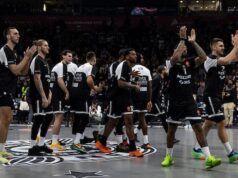 UDARAC ZA PARTIZAN PRED VEČERAŠNJI MEČ SA EFESOM! Evroliga kaznila crno-bele! Košarkaši Partizana na proslavi 80. rođendana kluba u Humskoj