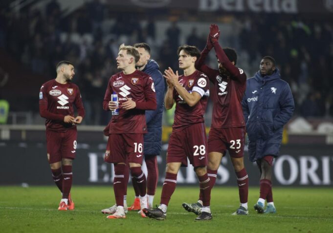 Torino-pobedio-DJenovu-u-Seriji-A.jpg Antonio Konte i Lautaro Martinez sukob na meču Napoli Inter