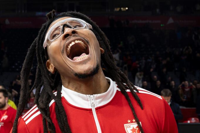 U-Crvenoj-zvezdi-do-penzije.jpeg Saša Obradović