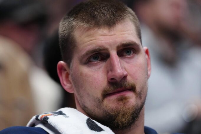 Nikola Jokić na meču Denver - Indijana