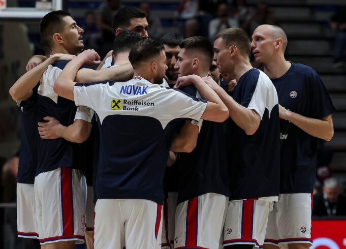 Džedi Osman na utakmici protiv Estonije