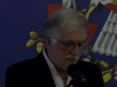 Emotivan oproštaj Pece Popovića od Duška Vujoševića i reči koje kidaju dušu: „Otišao je…“ Emotivan oproštaj Pece Popovića od Duška Vujoševića i reči koje kidaju dušu: "Otišao je..."