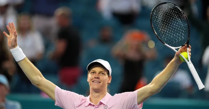 Janik Siner razbio i 7. tenisera sveta u Monte Karlu, Alkaraz strahuje od najgoreg scenarija