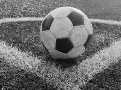 Jezivo! Sudija ubijen tokom fudbalske utakmice, naoružani napadači upali na teren Kakav šok: Čuveni Jacek Magiera umro u 49. godini