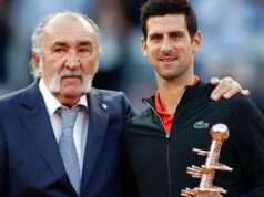 Najbogatiji čovek u tenisu ne veruje u Federera i Đokovića: „Mislim da Siner može da sruši taj rekord“ Najbogatiji čovek u tenisu ne veruje u Federera i Đokovića: "Mislim da Siner može da sruši taj rekord"