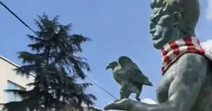 "Pobednik viđen kako ide ka Marakani": Delije "ukrale" simbol Beograda, na originalan način zovu na stadion