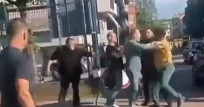 Skandal u Italiji: Igrač Verone izašao iz automobila nakon poraza i potukao se sa navijačima