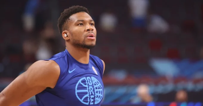 Šok, najveći NBA transfer stopiran u poslednji čas: Nikola mogao da zaigra sa Janisom Adetokumbom!