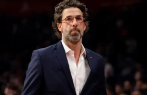 Bivši trener Zvezde poveo u seriji, sada se nalazi nadomak ispadanja u polufinalu protiv CSKA iz Moskve Bivši trener Zvezde poveo u seriji, sada se nalazi nadomak ispadanja u polufinalu protiv CSKA iz Moskve