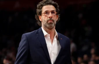 Bivši trener Zvezde poveo u seriji, sada se nalazi nadomak ispadanja u polufinalu protiv CSKA iz Moskve Bivši trener Zvezde poveo u seriji, sada se nalazi nadomak ispadanja u polufinalu protiv CSKA iz Moskve