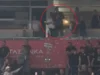 Dok je Partizan „gazio“ Zvezdu, Grobari su ugledali njega na tribinama, tada je nastala potpuna ludnica Dok je Partizan "gazio" Zvezdu, Grobari su ugledali njega na tribinama, tada je nastala potpuna ludnica