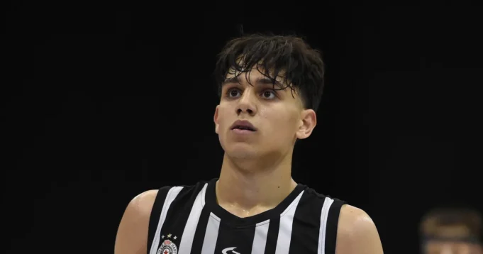 Aleksandar-Goljovic-potpisao-za-Megu-beogradski-klub-doveo-jos-jednog.webp Aleksandar Goljović potpisao za Megu, beogradski klub doveo još jednog velikog talenta
