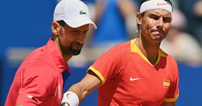DJokovic-otkrio-sa-kojom-legendom-bi-isao-na-veceru-da.jpg Đoković otkrio sa kojom legendom bi išao na večeru da može, pa nasmejao publiku: Taj lik koji se zove Nadal...