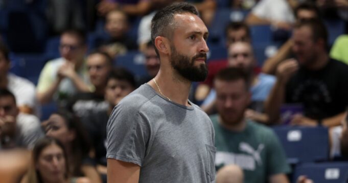 FIBA-odusevljena-jer-im-se-vraca-cuveni-Srbin-Razmisljao-sam.jpg FIBA oduševljena jer im se vraća čuveni Srbin: "Razmišljao sam o penziji, ali..."