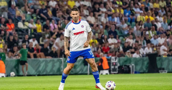 Hajduk-jedva-prosao-u-fazu-koju-je-Vosa-sanjala-Splicani.webp Hajduk jedva prošao u fazu koju je Voša sanjala, Splićani sada igraju protiv Zvezdinog dželata