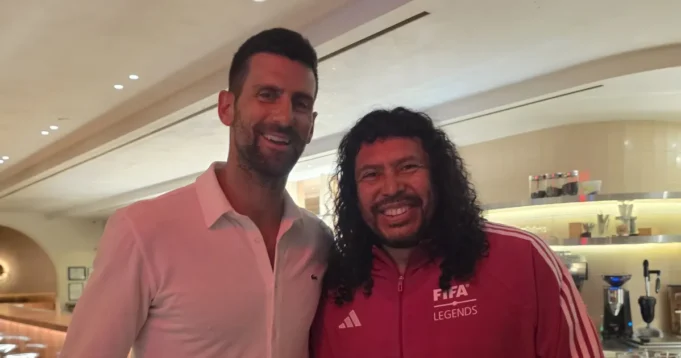 Novak-DJokovic-se-fotografisao-sa-legendarnim-fudbalerom-nikada-ga-ne.webp Novak Đoković se fotografisao sa legendarnim fudbalerom, nikada ga ne biste prepoznali