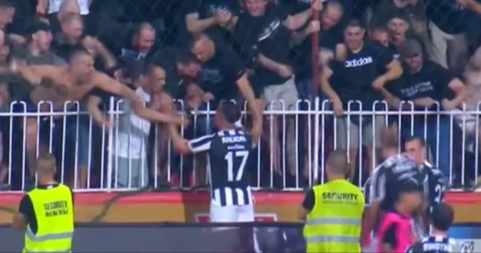 Ovako-je-Partizan-dosao-do-prvog-gola-u-novoj-sezoni.webp Ovako je Partizan došao do prvog gola u novoj sezoni, Aleksić precizan, odmah otrčao kod Grobara u Ubu
