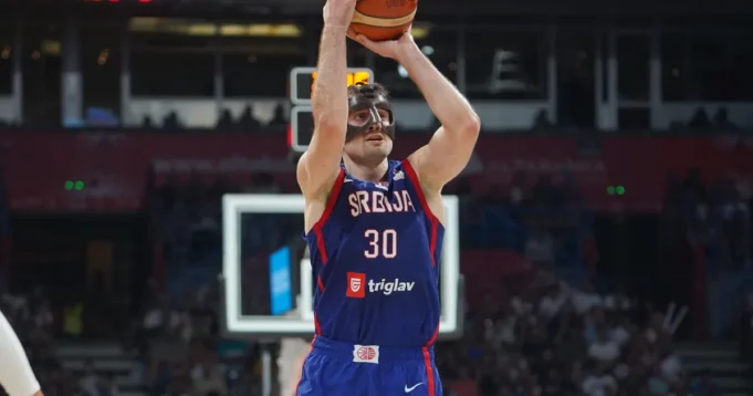 Aleksa-Avramovic-posle-drame-sa-Francuskom-u-Areni-Ovo-je.webp Aleksa Avramović posle drame sa Francuskom u Areni: "Ovo je bilo sve osim prijateljske utakmice"