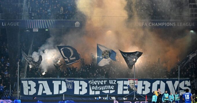 Dinamo-na-korak-do-Lige-sampiona-Zagrepcani-petardom-ispratili-Litvance.jpg Dinamo na korak do Lige šampiona! Zagrepčani "petardom" ispratili Litvance