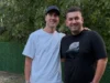 Dušan Vlahović u društvu srpskog pevača: Nije mu palo teško što Juventus ima novu „devetku“ Dušan Vlahović u društvu srpskog pevača: Nije mu palo teško što Juventus ima novu "devetku"