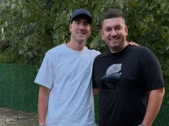 Dušan Vlahović u društvu srpskog pevača: Nije mu palo teško što Juventus ima novu „devetku“ Dušan Vlahović u društvu srpskog pevača: Nije mu palo teško što Juventus ima novu "devetku"