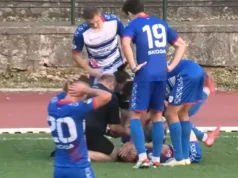 Horor povreda u Srbiji: Igrač Borca se previjao na terenu, svi se hvatali za glave, odmah prevezen u bolnicu Horor povreda u Srbiji: Igrač Borca se previjao na terenu, svi se hvatali za glave, odmah prevezen u bolnicu
