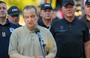 Oglasio se Ivica Dačić tokom meča Crvene zvezde i iznenadio porukom: „Ja sam Partizanovac, ali…“ Oglasio se Ivica Dačić tokom meča Crvene zvezde i iznenadio porukom: "Ja sam Partizanovac, ali..."