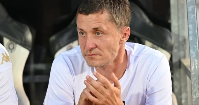 Sasa-Ilic-otkrio-zasto-Nikola-Simic-nije-igrao-pa-porucio.webp Saša Ilić otkrio zašto Nikola Simić nije igrao, pa poručio: "Ova atmsofera nije prijatna..."