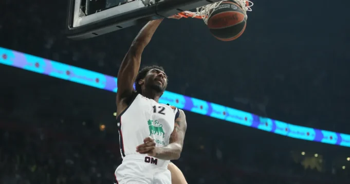 Umesto-u-Partizan-bek-otisao-u-suncanu-Valensiju.webp Umesto u Partizan, bek otišao u sunčanu Valensiju