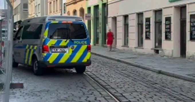 Uzbuna-u-Plzenju-zbog-Delija-pogledajte-sta-se-desava-na.webp Uzbuna u Plzenju zbog Delija, pogledajte šta se dešava na ulicama