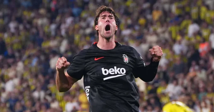 Dusan-Vlahovic-slavio-u-Ligi-Evrope-ali-nije-zatresao-mrezu.webp Dušan Vlahović slavio u Ligi Evrope, ali nije zatresao mrežu! Juventus spakovao "petardu" Dušanu Tadiću