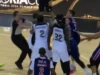 Opšta tuča ispred Dušana Alimpijevića: Igrač Bešiktaša „ćušnuo“ košarkaša CSKA, ovaj mu vratio pesnicom Opšta tuča ispred Dušana Alimpijevića: Igrač Bešiktaša "ćušnuo" košarkaša CSKA, ovaj mu vratio pesnicom