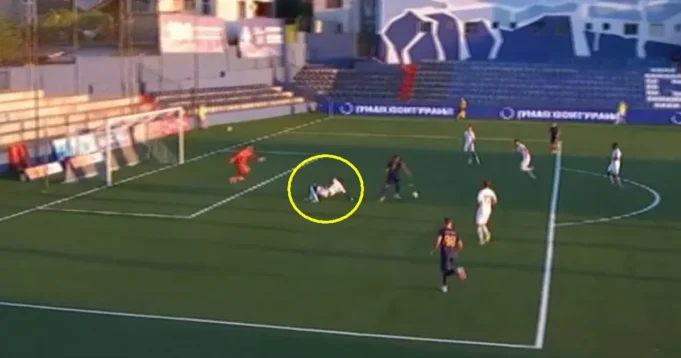 Ove-akcije-se-ni-Barsa-ne-bi-postidela-Spektakularan-gol.webp Ove akcije se ni Barsa ne bi postidela: Spektakularan gol u Surdulici, štoper Čuke pao na zadnjicu