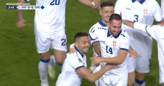 Pogledajte-kako-je-Andrija-Zivkovic-obradovao-Srbiju-vec-u-4.webp Pogledajte kako je Andrija Živković obradovao Srbiju već u 4. minutu protiv Grčke u Ligi nacija!