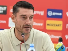 Rijera besneo posle derbija, a pred Radnik priznao: „U njemu sam pronašao svoje oči u svlačionici i na terenu“ Rijera besneo posle derbija, a pred Radnik priznao: "U njemu sam pronašao svoje oči u svlačionici i na terenu"