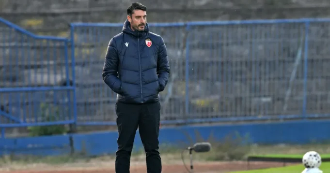 Albert-Rijera-poslao-poruku-igracima-Zvezde-pred-Kup-protiv-Jedinstva.webp Albert Rijera poslao poruku igračima Zvezde pred Kup protiv Jedinstva: "Ne dozvoljavam im to"